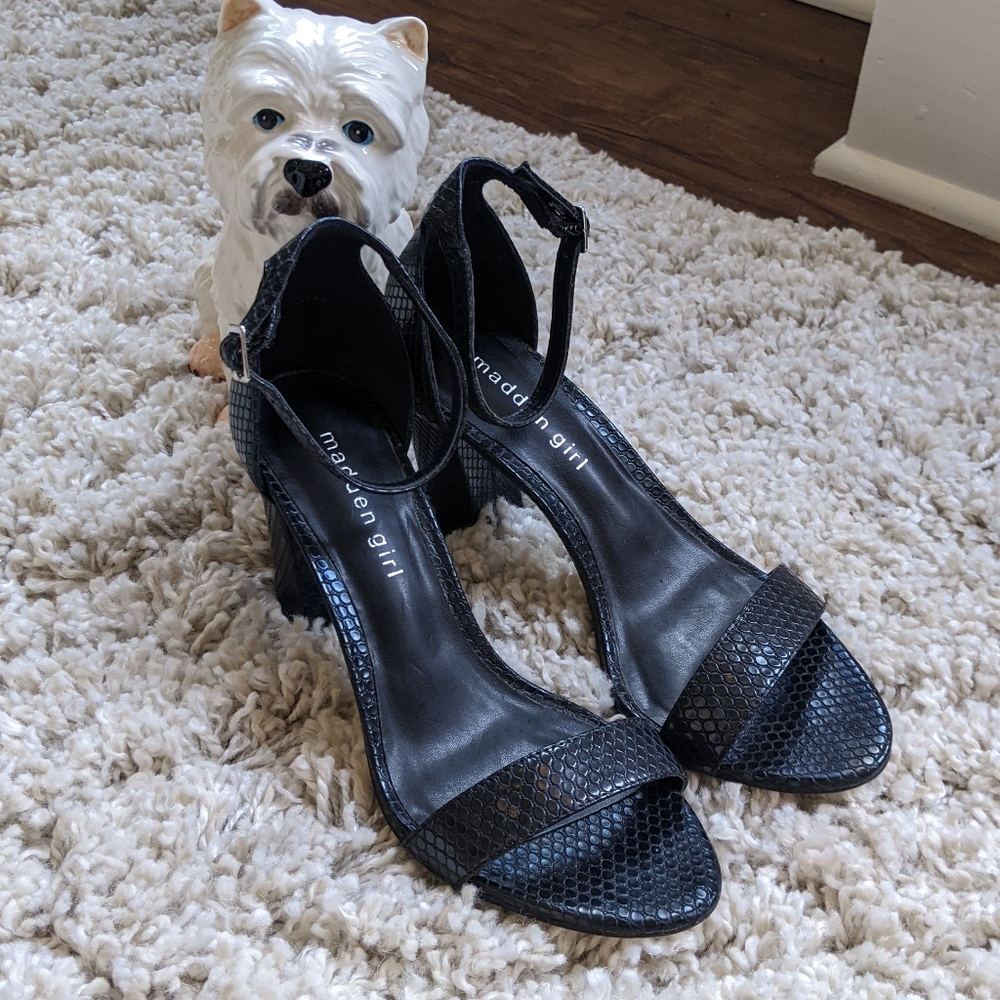 Madden girl black snake texture strappy heels